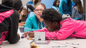 Students participate in the Links Science Camp For Curious Minds at the Pacific Science Center. Photos: © 2016 Robert Wade Photography