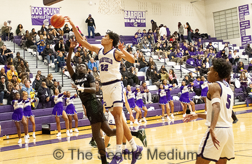 Garfield Bulldogs Dominate Franklin Quakers With Impressive 96-62 Victory