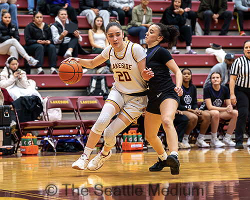 Lakeside Lions Defeat Garfield Bulldogs With Strong Defense And Balanced Scoring