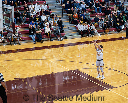 Lakeside Lions Defeat Garfield Bulldogs With Strong Defense And Balanced Scoring