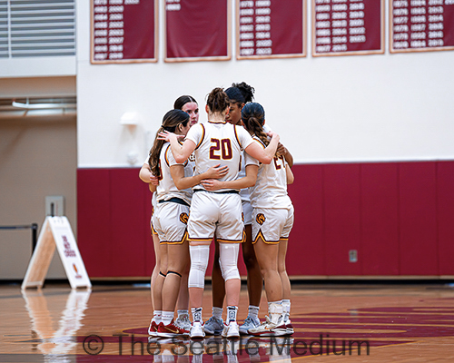 Lakeside Lions Defeat Garfield Bulldogs With Strong Defense And Balanced Scoring