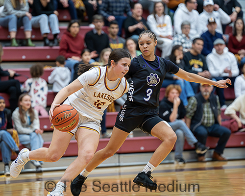 Lakeside Lions Defeat Garfield Bulldogs With Strong Defense And Balanced Scoring