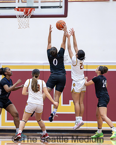 Lakeside Lions Defeat Garfield Bulldogs With Strong Defense And Balanced Scoring