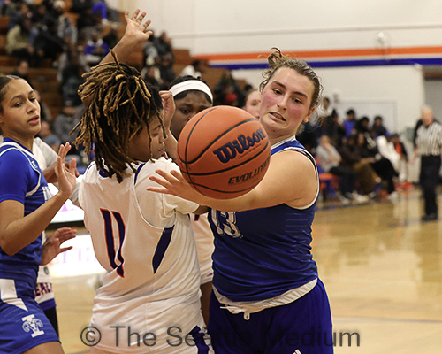 Ingraham Rams Outlast Rainier Beach Lady Vikings In Tight Metro League Matchup