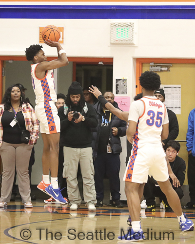 Rainier Beach Vikings Claim Victory In Intense 'Hood Classic' Matchup