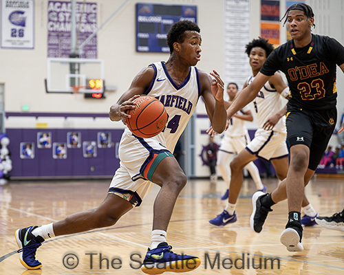 Garfield Bulldogs Secure 82-76 Overtime Victory Over O'Dea Fighting Irish