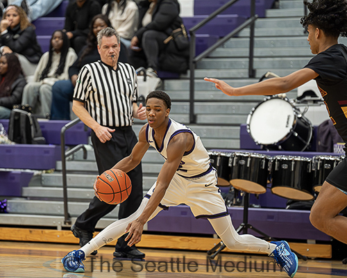 Garfield Bulldogs Secure 82-76 Overtime Victory Over O'Dea Fighting Irish