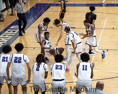 Garfield Bulldogs Secure 82-76 Overtime Victory Over O'Dea Fighting Irish