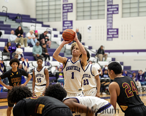 Garfield Bulldogs Secure 82-76 Overtime Victory Over O'Dea Fighting Irish