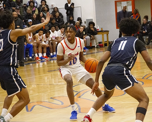 Petty Scores 31 As Rainier Beach Dominates Eastside Catholic 90-62