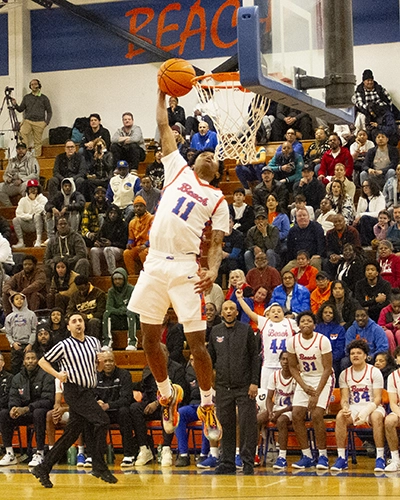 Petty Scores 31 As Rainier Beach Dominates Eastside Catholic 90-62