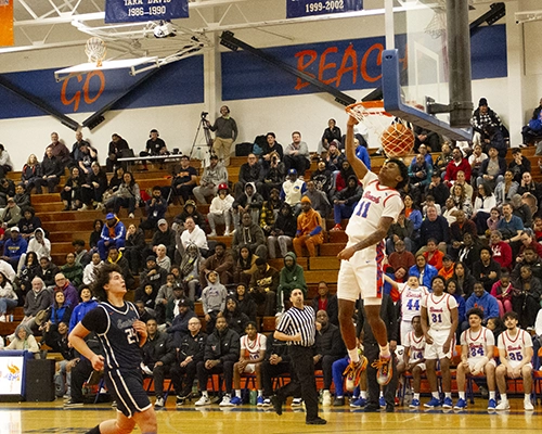 Petty Scores 31 As Rainier Beach Dominates Eastside Catholic 90-62