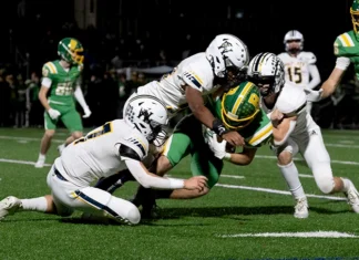 West Seattle Advances To Playoffs With 31-17 Win Over Blanchet