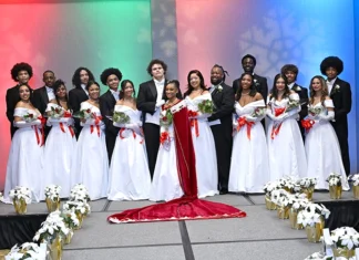 Washington Rhinestone Club Honors Ten Outstanding College Women At Annual Debutante Ball