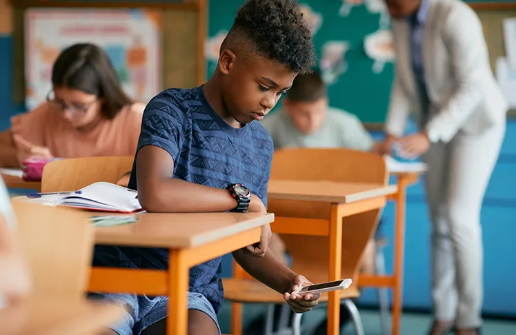 Seattle Public Schools To Implement New Cellphone Policy Beginning Next Week