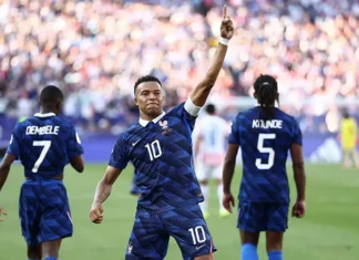 Is Mbappé Too Good For France?