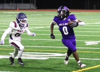 Garfield Shuts Out Nathan Hale 38-0