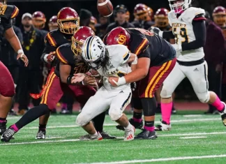 O’Dea Completes Undefeated Regular Season With 48-6 Victory Over West Seattle